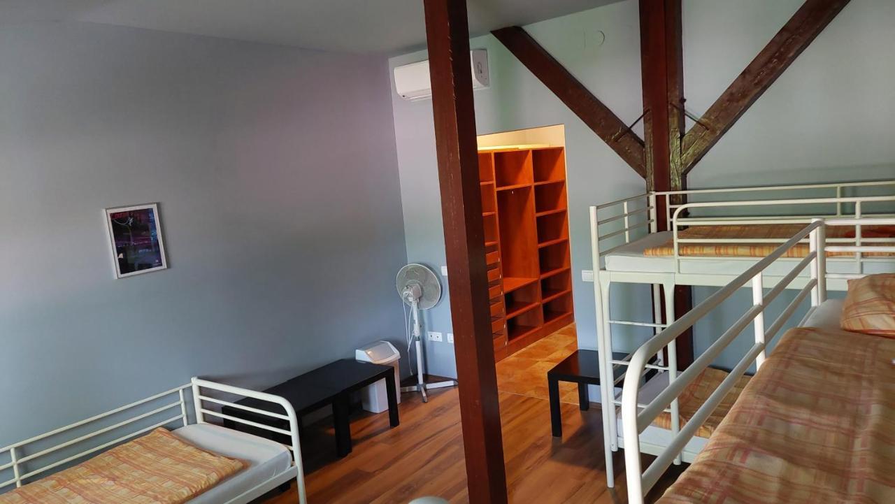 Bordany Hostel מראה חיצוני תמונה