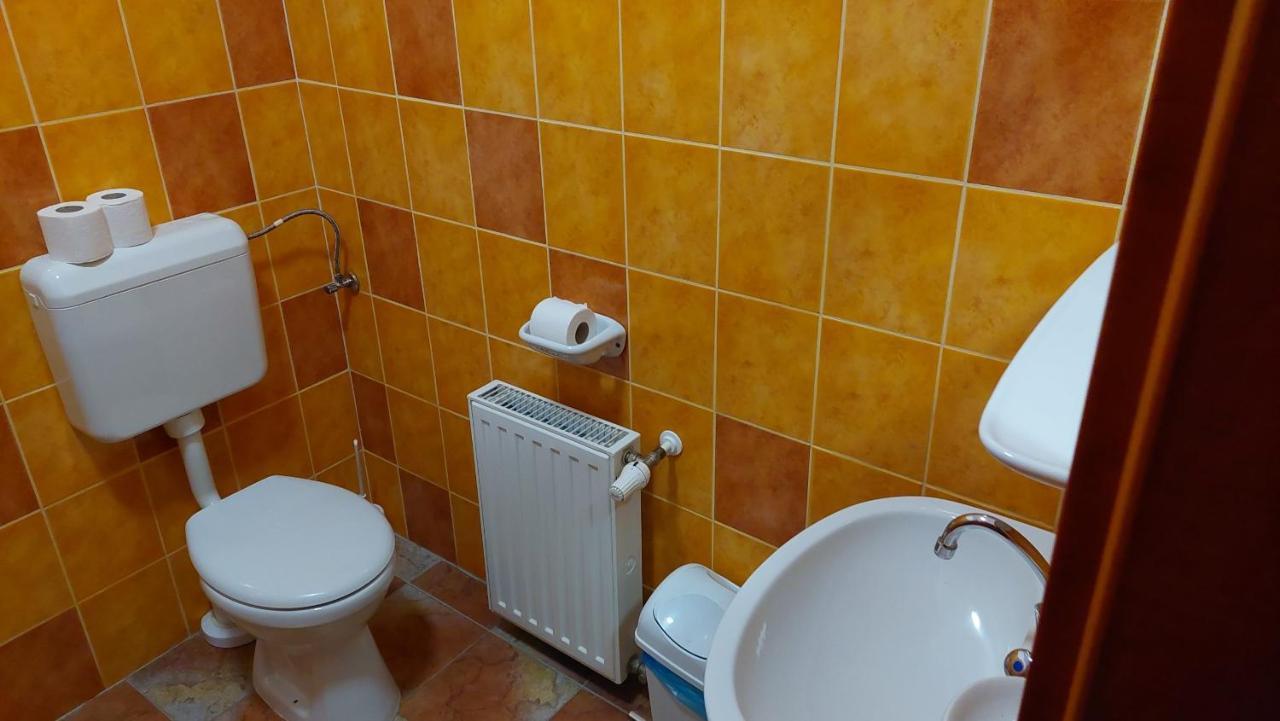 Bordany Hostel מראה חיצוני תמונה